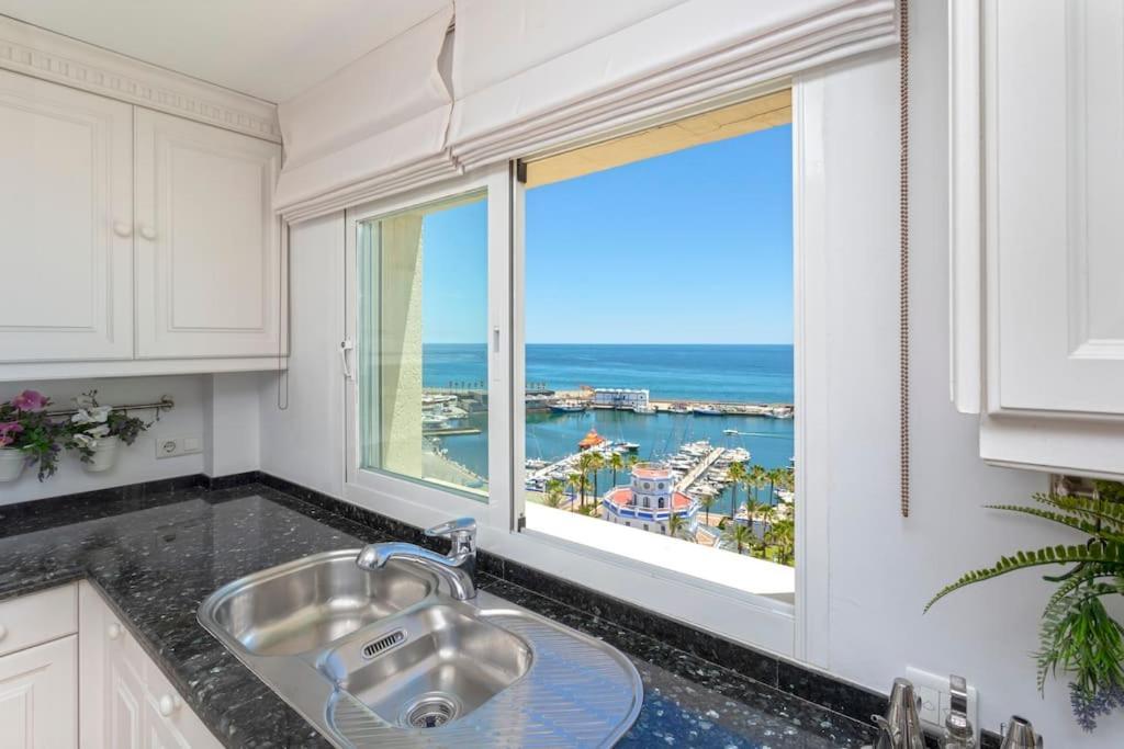 Estepona Luxury Seafront Penthouse With Parking Exterior photo
