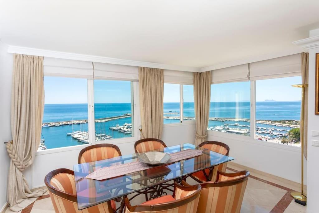 Estepona Luxury Seafront Penthouse With Parking Exterior photo
