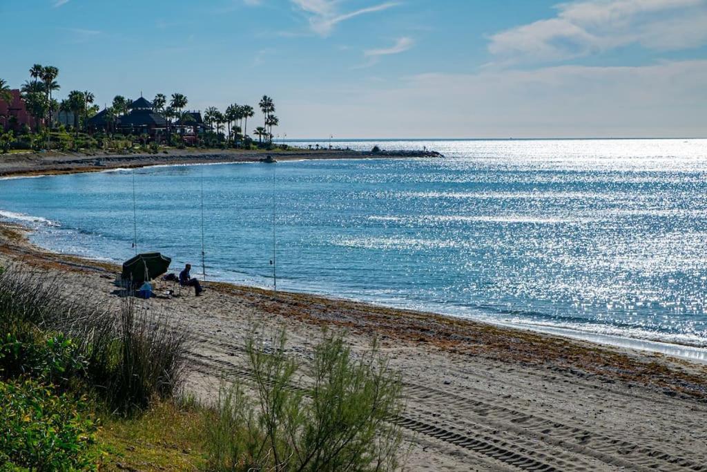 Estepona Luxury Seafront Penthouse With Parking Exterior photo
